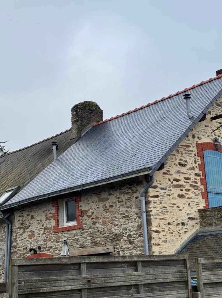 Accueil Toiture neuve en ardoises naturelles à Saint-Mars-du-Désert (44850)