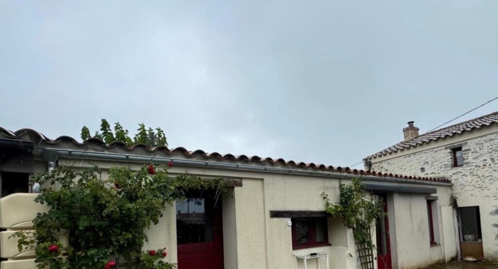 Accueil Remplacement de la gouttière demi-ronde en zinc sur Sainte-Luce-sur-Loire (44980)