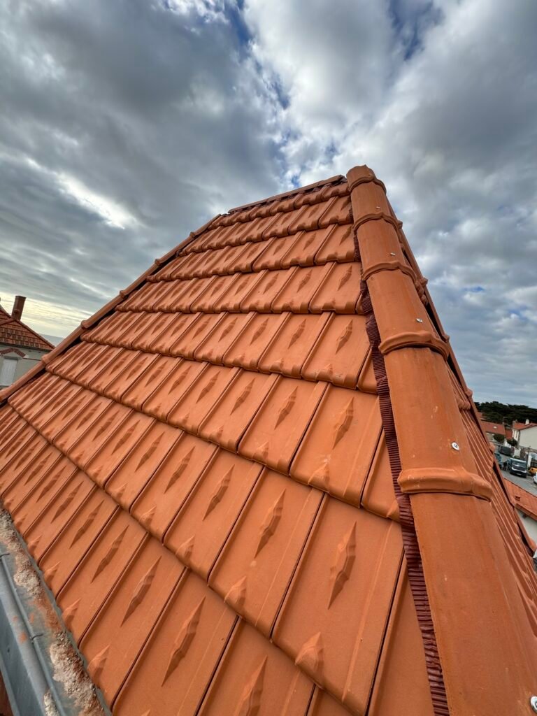 Création d’une couverture neuve en tuiles